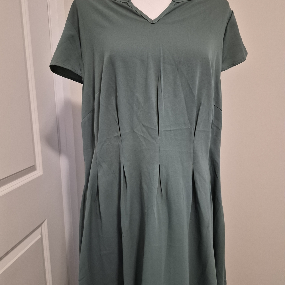 BloomChic Elegant Sage Green Cap Sleeve Midi Dress - Picture 4 of 9